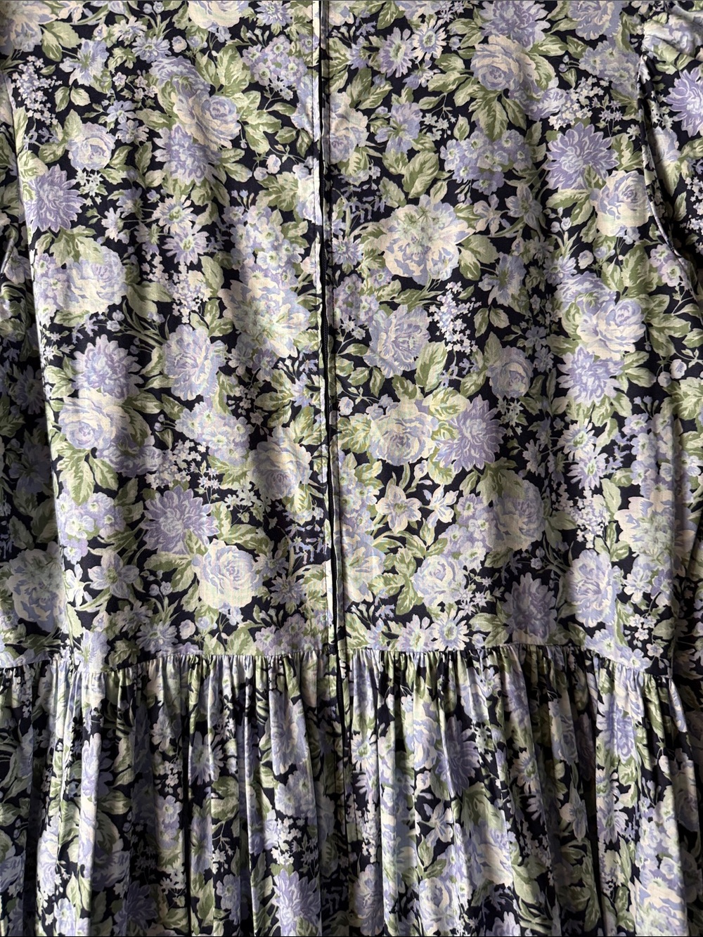 Vintage 80s Laura Ashley Lavender and Green Floral Long-Sleeve Maxi Dress - Picture 10 of 10